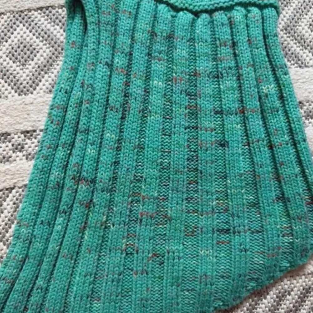 Mermaid Tail Knit Blanket